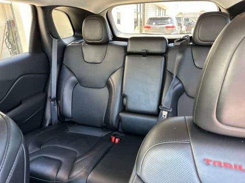 Used 2022 Jeep Cherokee Trailhawk w/ Premium Leather Package AWD/4WD image 5