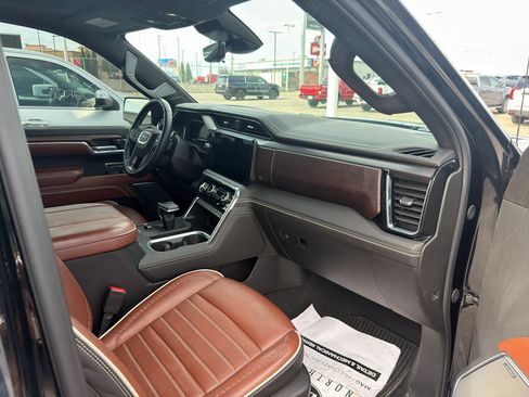 Used 2024 GMC Sierra 1500 Denali Ultimate AWD/4WD image 28