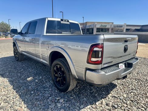 Used 2022 RAM 3500 Laramie AWD/4WD image 3