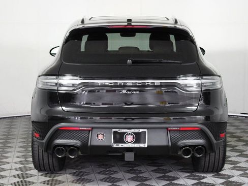 Certified 2025 Porsche Macan image 6