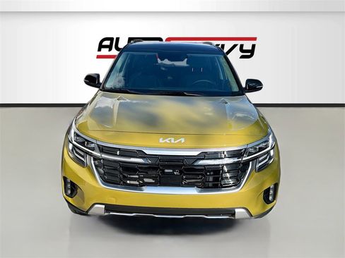 Used 2024 Kia Seltos SX image 2