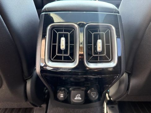 Used 2023 Kia Sorento SX AWD/4WD image 15