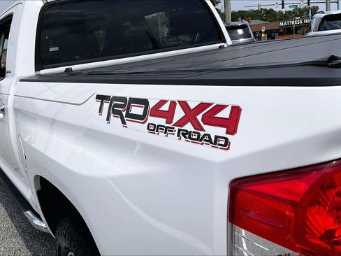 Used 2019 Toyota Tundra Limited w/ Limited Premium Package AWD/4WD image 8