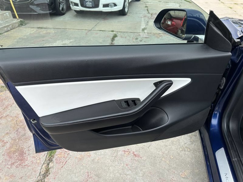 Used 2018 Tesla Model 3 Long Range AWD/4WD image 10