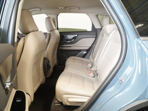 Used 2024 Lincoln Corsair FWD image 12