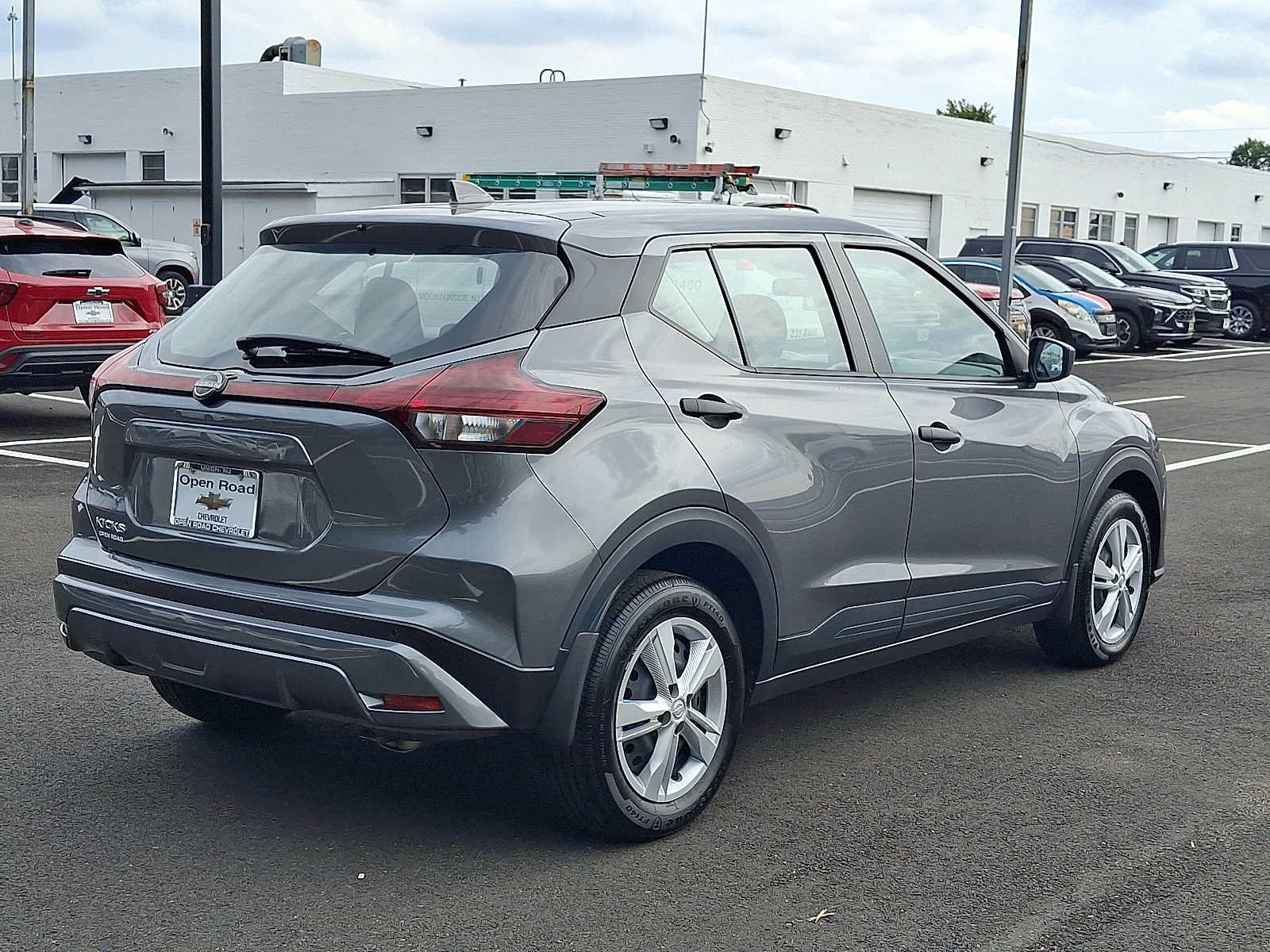 Used 2025 Nissan Kicks Play S FWD image 6