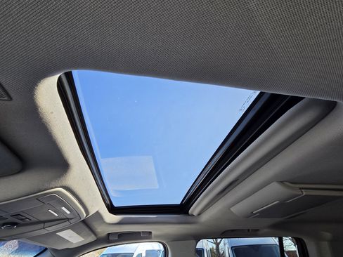 Used 2018 GMC Yukon XL Denali w/ Open Road Package image 24