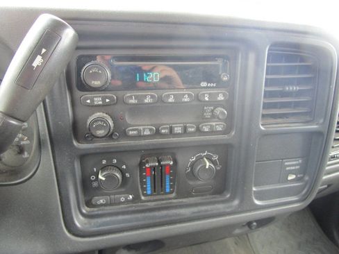 Used 2003 GMC Sierra 1500 2WD Extended Cab w/ Exterior Appearance Package image 15