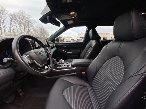 Certified 2025 Toyota Highlander XSE image 21