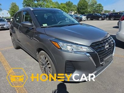 Used 2022 Nissan Kicks SV