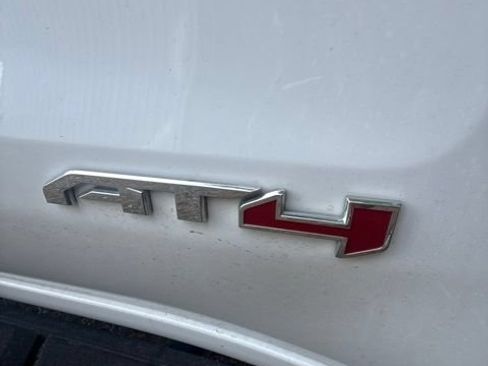 Used 2025 GMC Sierra 1500 AT4 w/ AT4 Premium Package AWD/4WD image 16