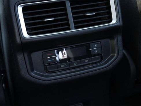 New 2026 Volkswagen Atlas Peak Edition image 24