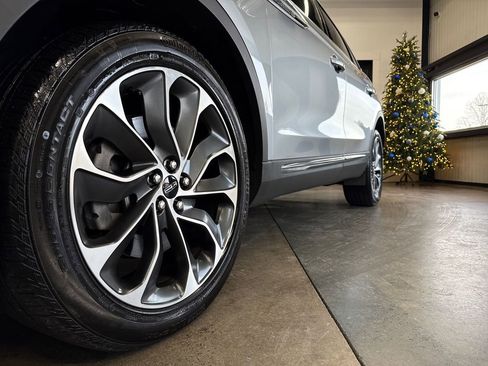 Used 2022 Lincoln Nautilus Reserve w/ Luxury Package image 23