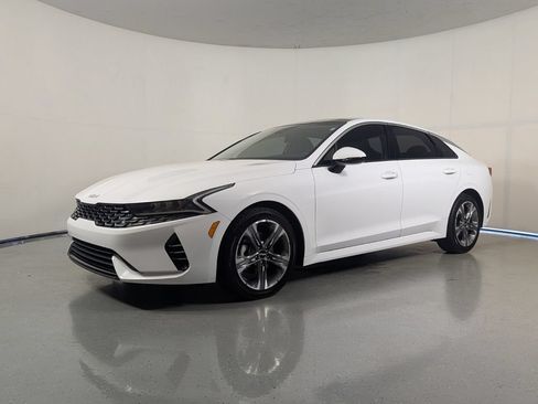 Used 2024 Kia K5 EX FWD image 3