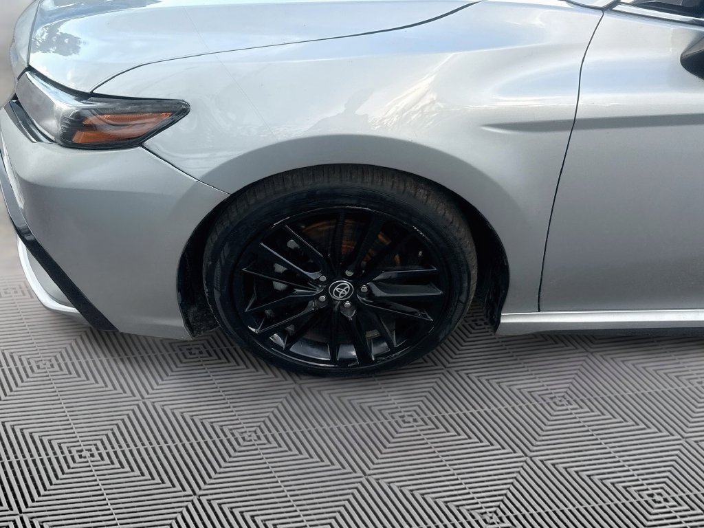 Used 2022 Toyota Camry XSE FWD image 9
