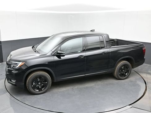 Used 2025 Honda Ridgeline Black Edition image 37