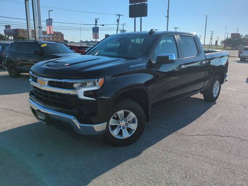 Used 2025 Chevrolet Silverado 1500 LT image 1
