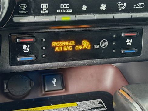 Certified 2021 Toyota RAV4 Limited image 20