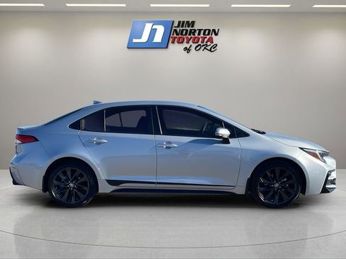Used 2023 Toyota Corolla SE image 4