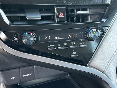 Used 2023 Toyota Camry SE image 26