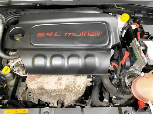 Used 2016 Jeep Renegade Limited image 31