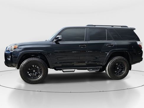 Used 2024 Toyota 4Runner TRD Off-Road Premium image 8