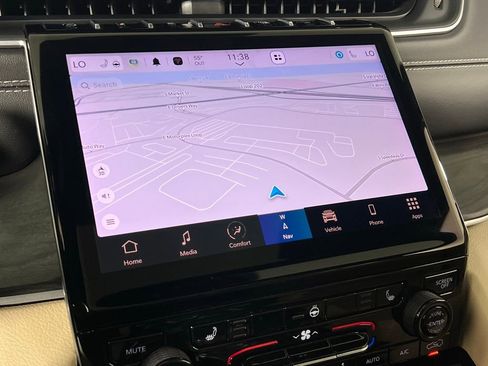 Used 2024 Jeep Grand Cherokee Limited w/ Black Appearance Package image 19