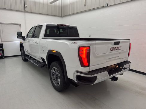 New 2026 GMC Sierra 2500 SLT w/ SLT Premium Package image 4