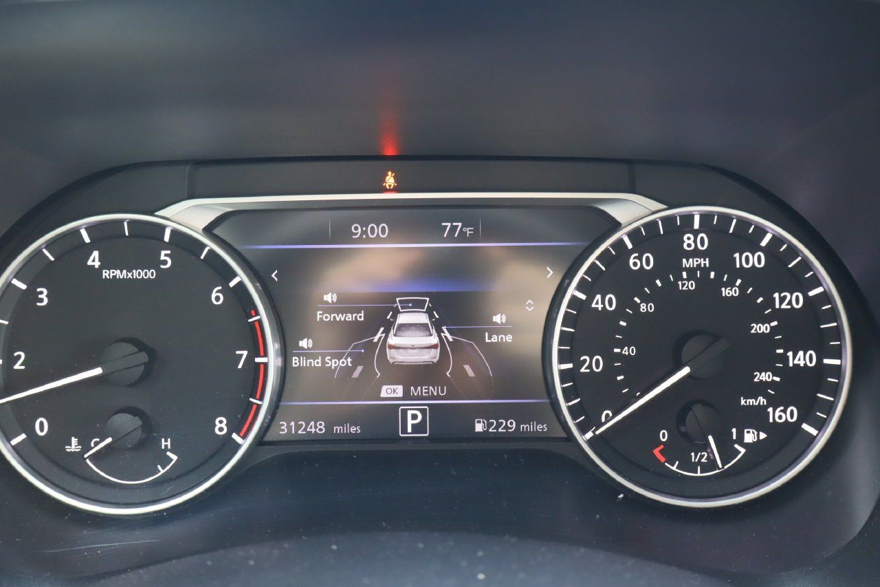 Used 2024 Nissan Sentra SV w/ Trunk Package FWD image 9