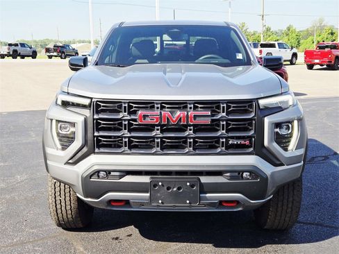 New 2025 GMC Canyon AT4 image 8