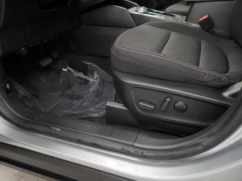 Used 2023 Ford Escape Active image 40