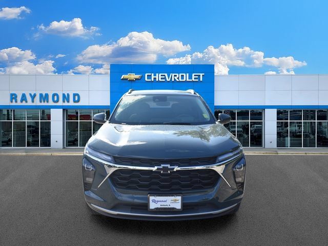 Certified 2025 Chevrolet Trax LT w/ LT Convenience Package FWD image 8