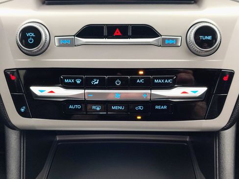 Used 2023 Ford Explorer XLT w/ Equipment Group 202A image 37