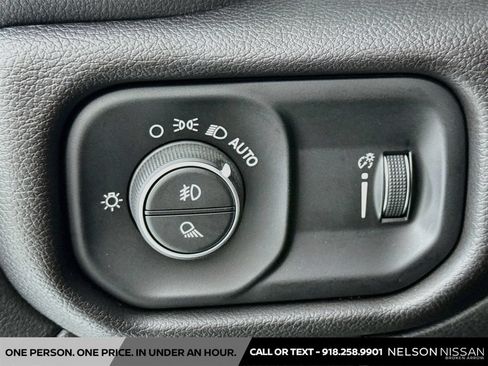 Used 2022 RAM 2500 Big Horn w/ Level A Equipment Group AWD/4WD image 10
