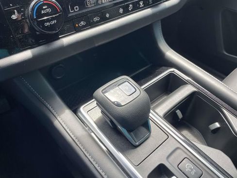 Used 2022 Nissan Pathfinder SL w/ Cargo Package FWD image 30