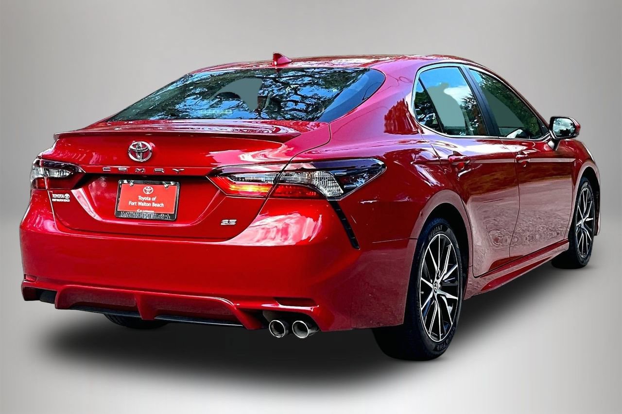 Used 2024 Toyota Camry SE FWD image 5