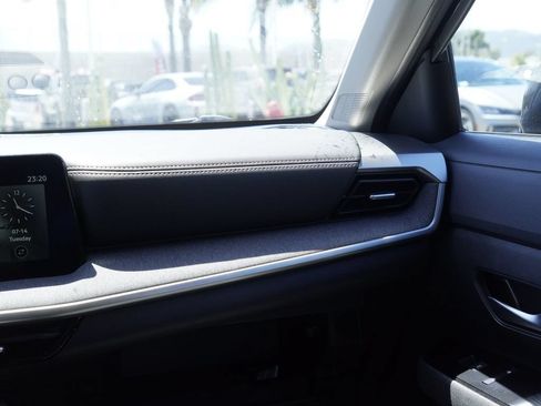 Used 2025 Nissan Kicks SV FWD image 28