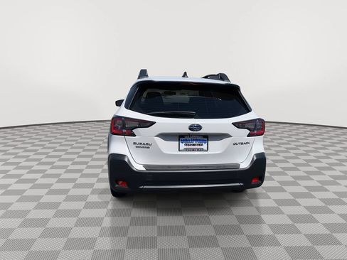 Used 2024 Subaru Outback AWD/4WD image 6