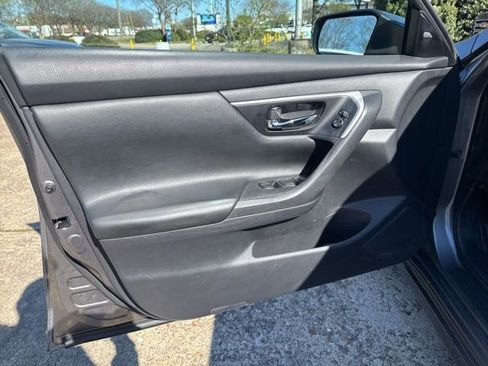 Used 2017 Nissan Altima 2.5 SV FWD image 19
