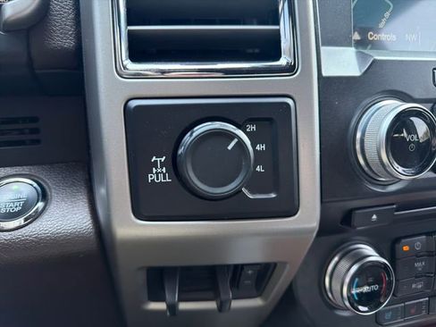 Used 2017 Ford F250 King Ranch w/ FX4 Off-Road Package image 37