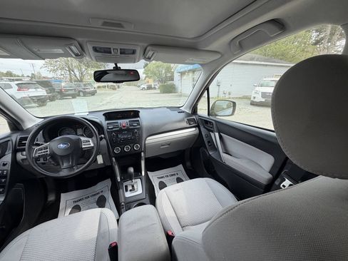 Used 2015 Subaru Forester 2.5i Premium w/ All-Weather Package AWD/4WD image 21