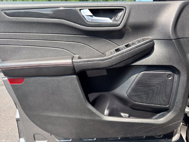 Used 2025 Ford Escape ST-Line FWD image 10