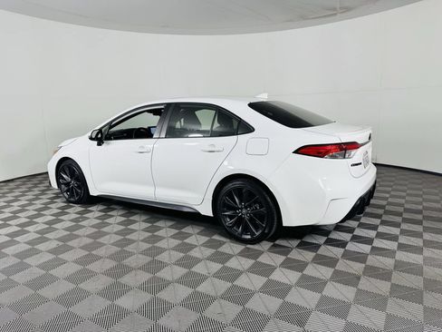 Used 2024 Toyota Corolla SE w/ SE Premium Package FWD image 22