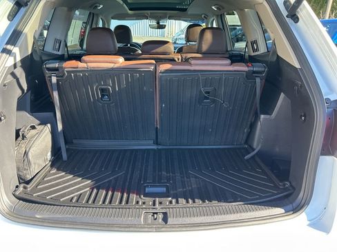 Used 2021 Volkswagen Atlas SE w/ Panoramic Sunroof Package image 32