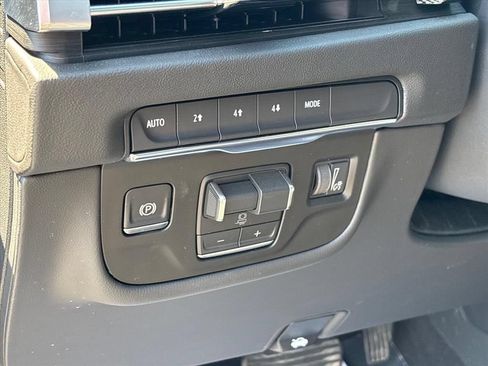 Used 2026 Cadillac Escalade Sport AWD/4WD image 28
