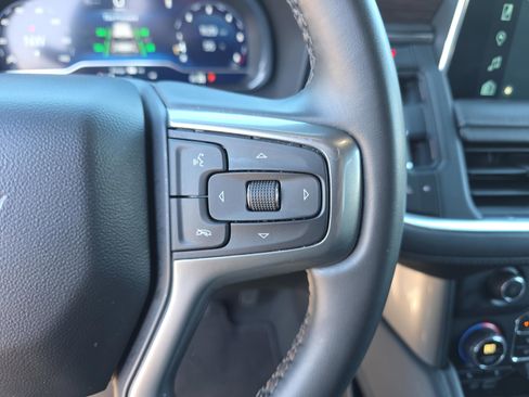 Used 2024 Chevrolet Suburban LT image 29