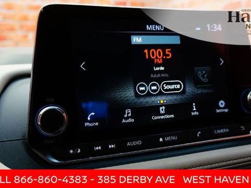 Certified 2024 Nissan Rogue SV w/ SV Premium Package AWD/4WD image 15
