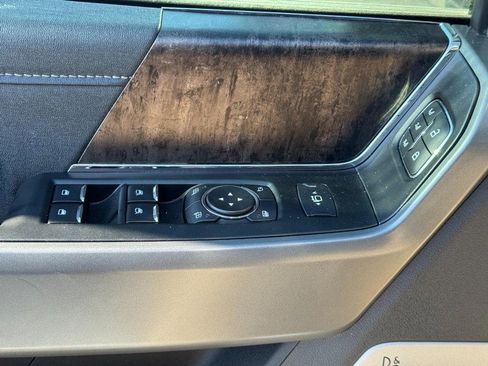 Used 2025 Ford F250 Lariat w/ Chrome Package image 25