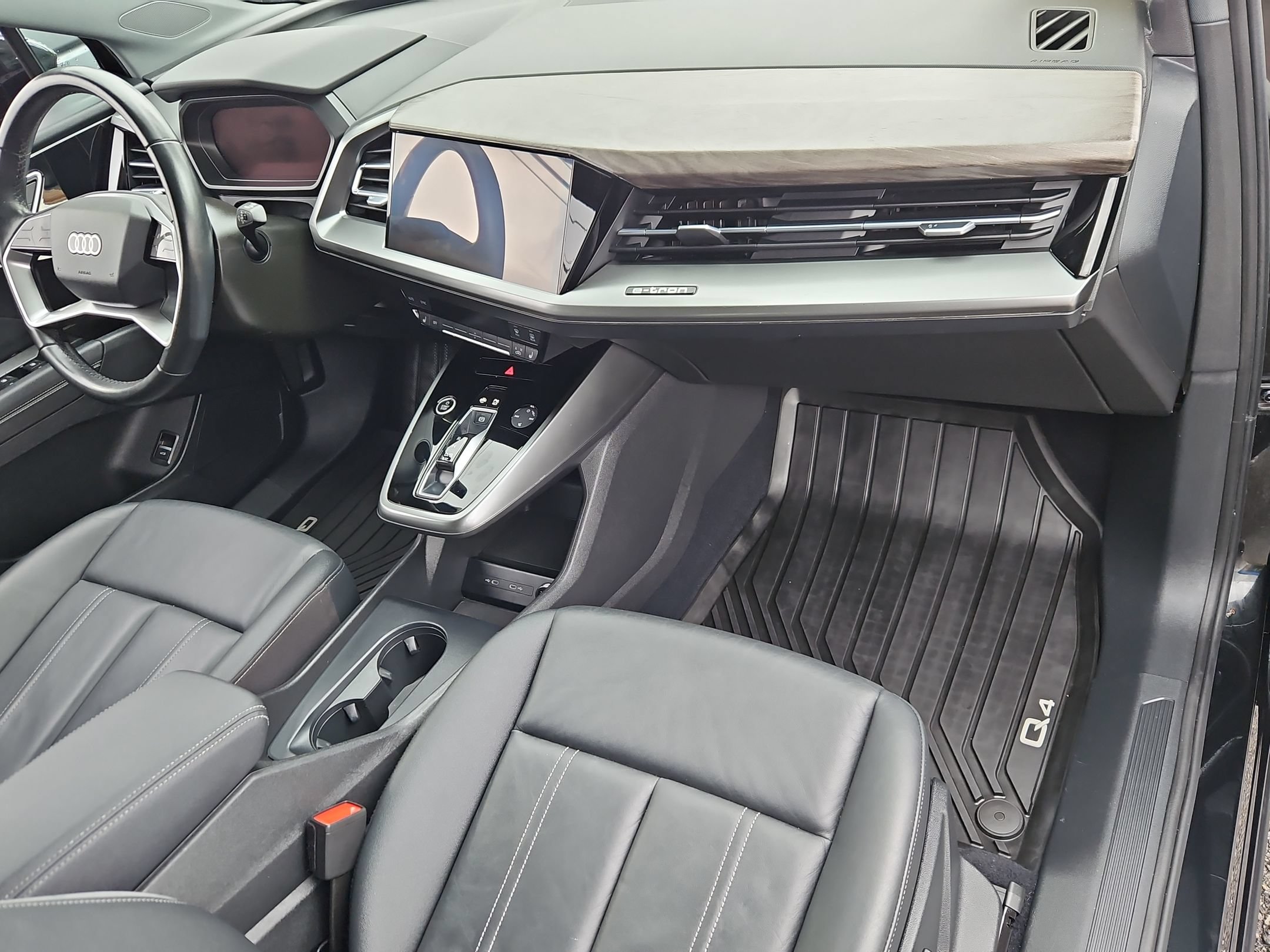 Used 2023 Audi Q4 e-tron Premium AWD/4WD image 30