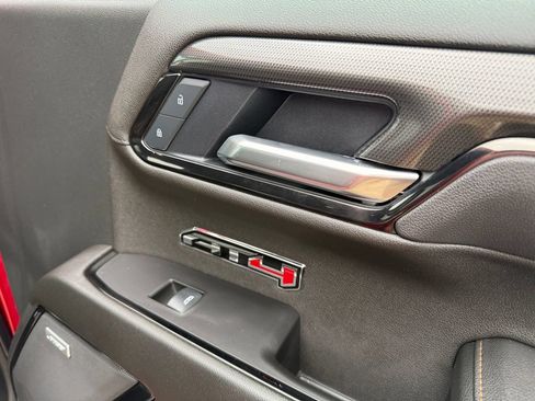 Used 2025 GMC Sierra 1500 AT4 w/ AT4 Preferred Package AWD/4WD image 42